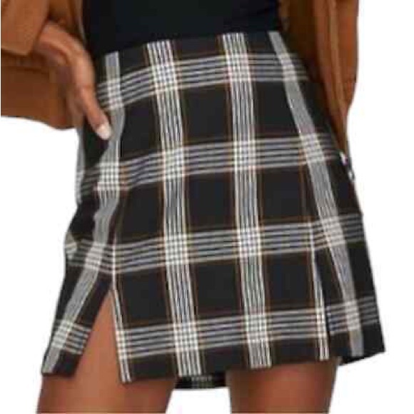 Aritzia Dresses & Skirts - Aritzia Sunday best Mandy skirt